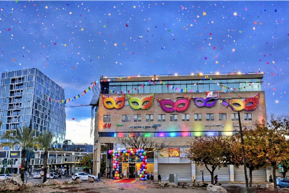 אלו החנויות והמסעדות שפתוחות כעת בקניון עזריאלי מודיעין ובמתחם המע"ר