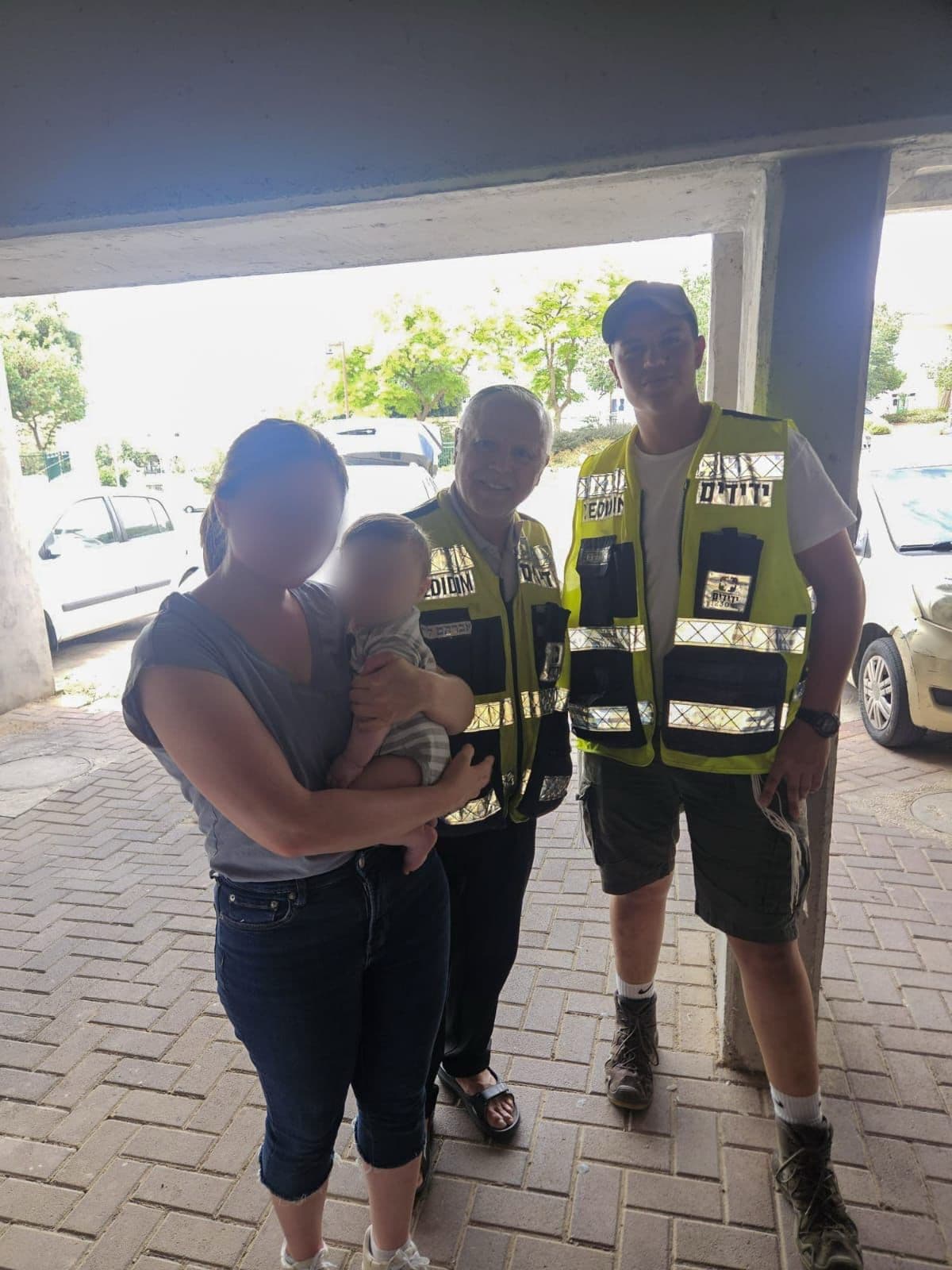 מודיעין: תינוק ננעל בשגגה ברכב, מתנדבי ידידים חילצו אותו בשלום