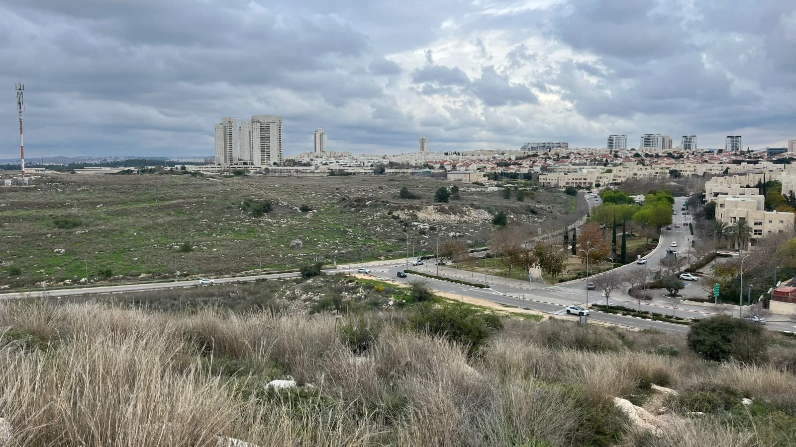 גבעת ברפיליה – אתר היסטורי ונוף מרהיב