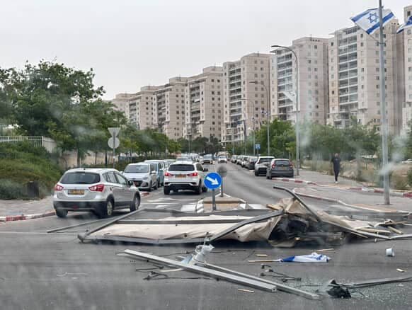 סערה פתאומית במודיעין! עצים קרסו, מפגעים נרשמו – כל העדכונים