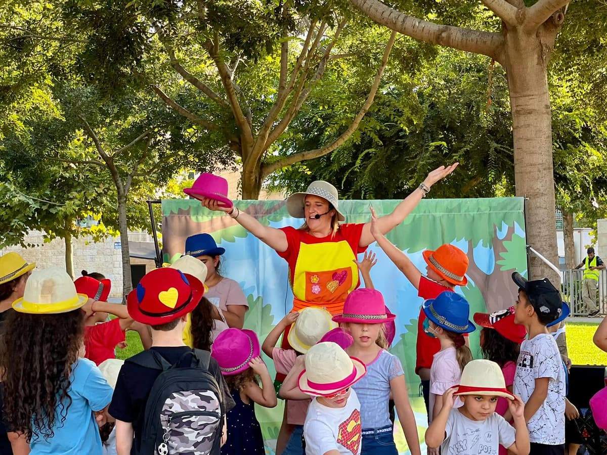 מודיעין הופכת לבירת הספרים! חודש הקריאה נפתח בחגיגה מטורפת – כל הפרטים בפנים!