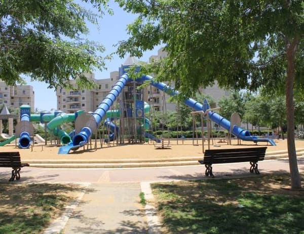 אבני חן/ קייזר