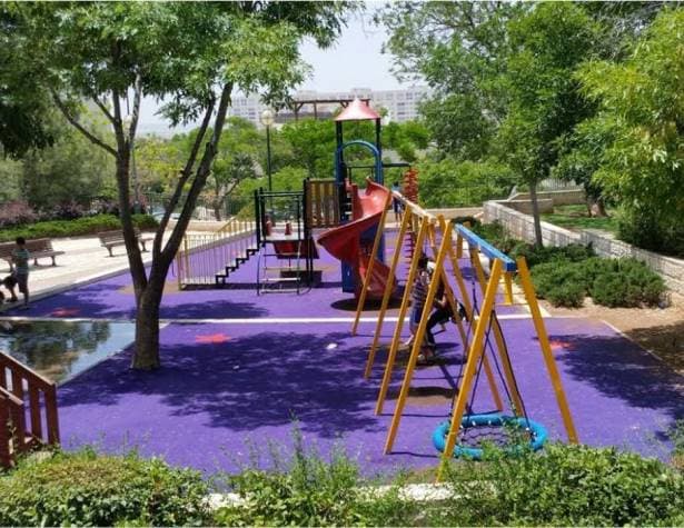 גינת משחקים ברחוב חרצית