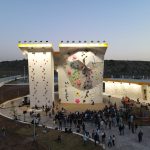מתחם קיר הטיפוס הבינלאומי THE WALL  יוצא לדרך