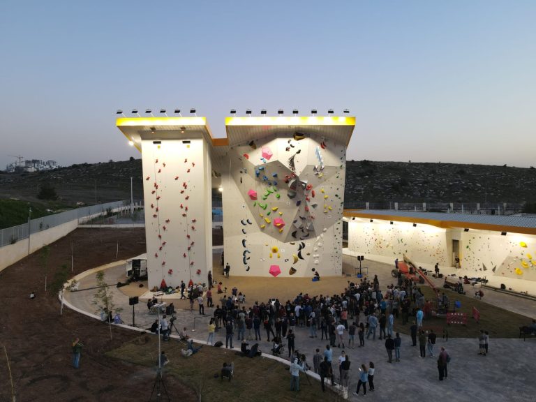 the wall מודיעין