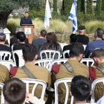 שורשים של זיכרון: המשפחות השכולות ותלמידי העיר נטעו עצים לזכר הנופלים